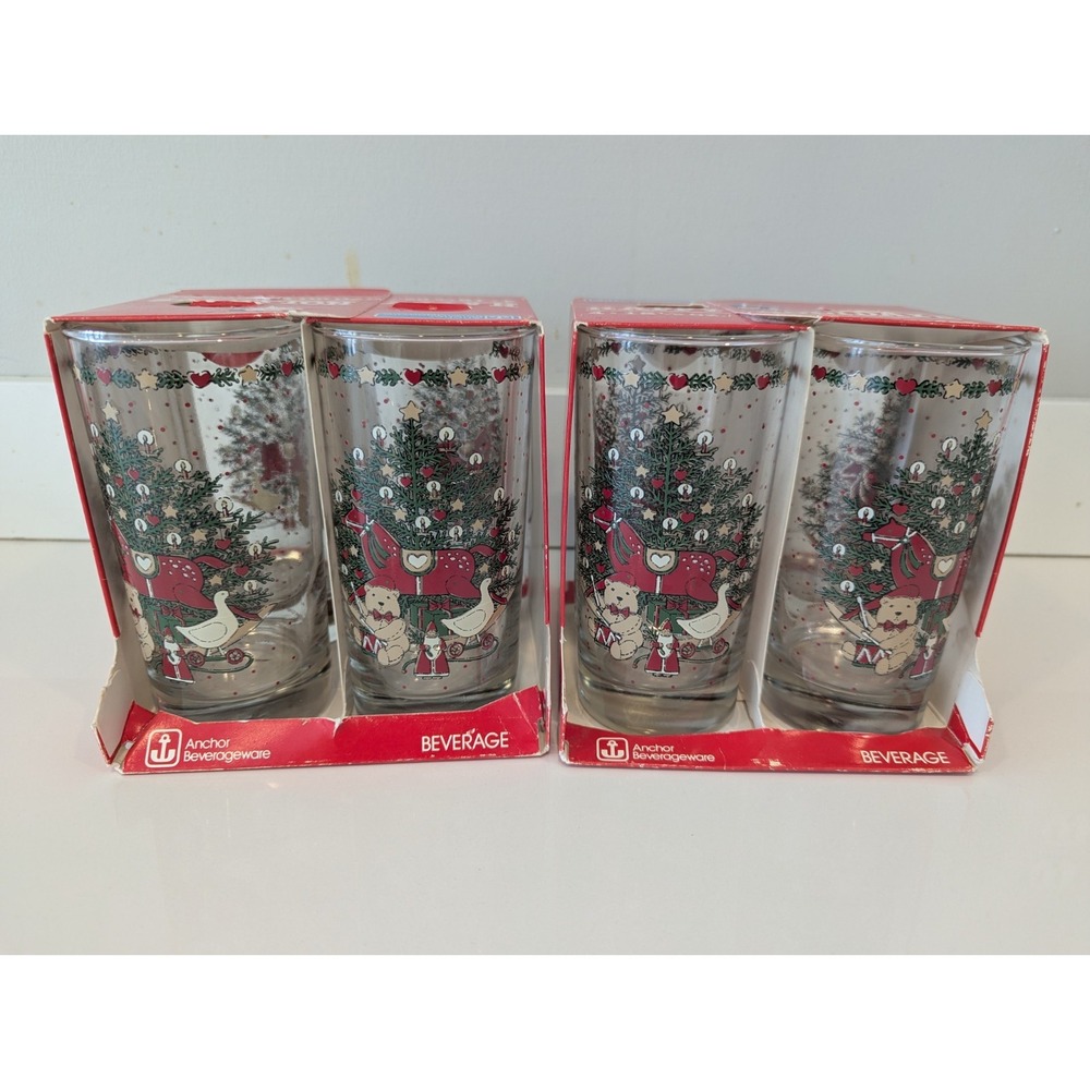 NEW! 8 Vintage Christmas Drinking Glasses Christmas Morning Rocking Horse Set